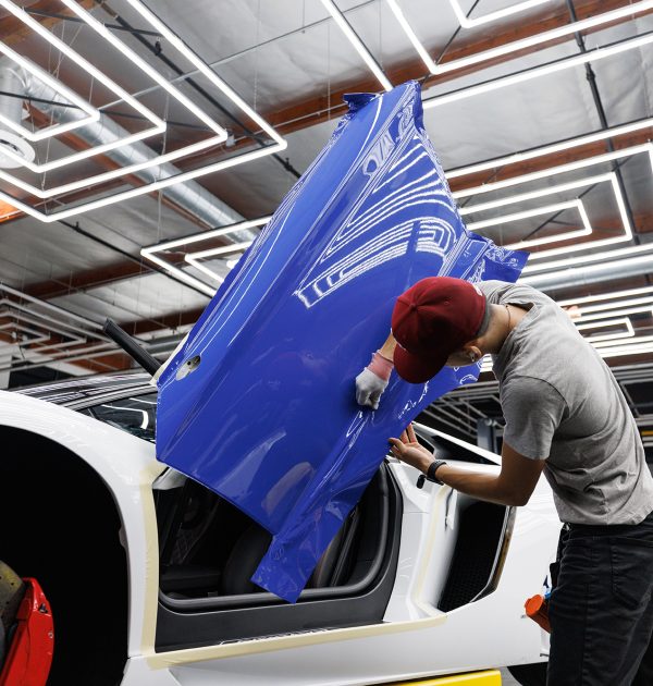 vehicle-wrapping wrapping a vehicle